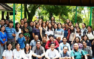 Group of Balinese speakers with article author